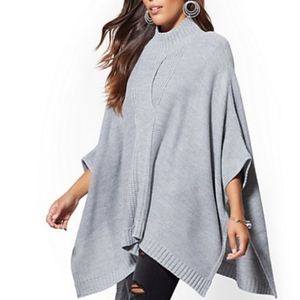 NWT! Cable-knit Heather Gray Poncho L/XL